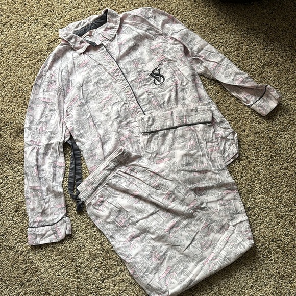Victoria’s Secret Pajama Bundle - Picture 2 of 9